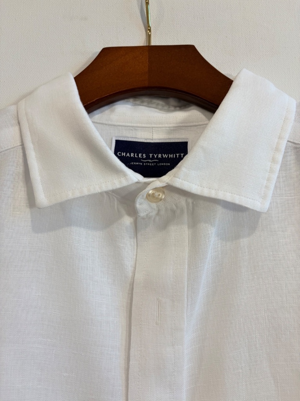 Charles Tyrwhitt Men’s M Classic Fit White 100% Linen Button Down Shirt - Picture 3 of 5